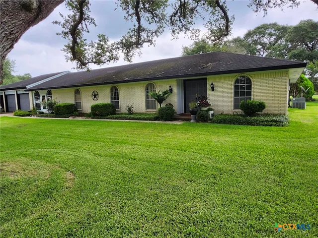 $475,000 | 703 Tranquillo Drive, Victoria, TX 77905