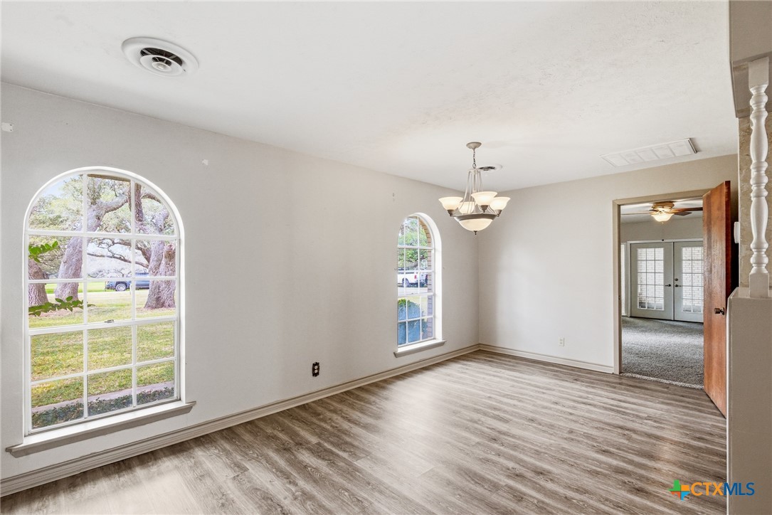 703 Tranquillo Drive Victoria, TX 77905 - Photo 15 of 34 Dining Area