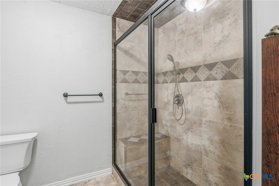 703 Tranquillo Drive Victoria, TX 77905 - Photo 24 of 34 Primary Shower Room