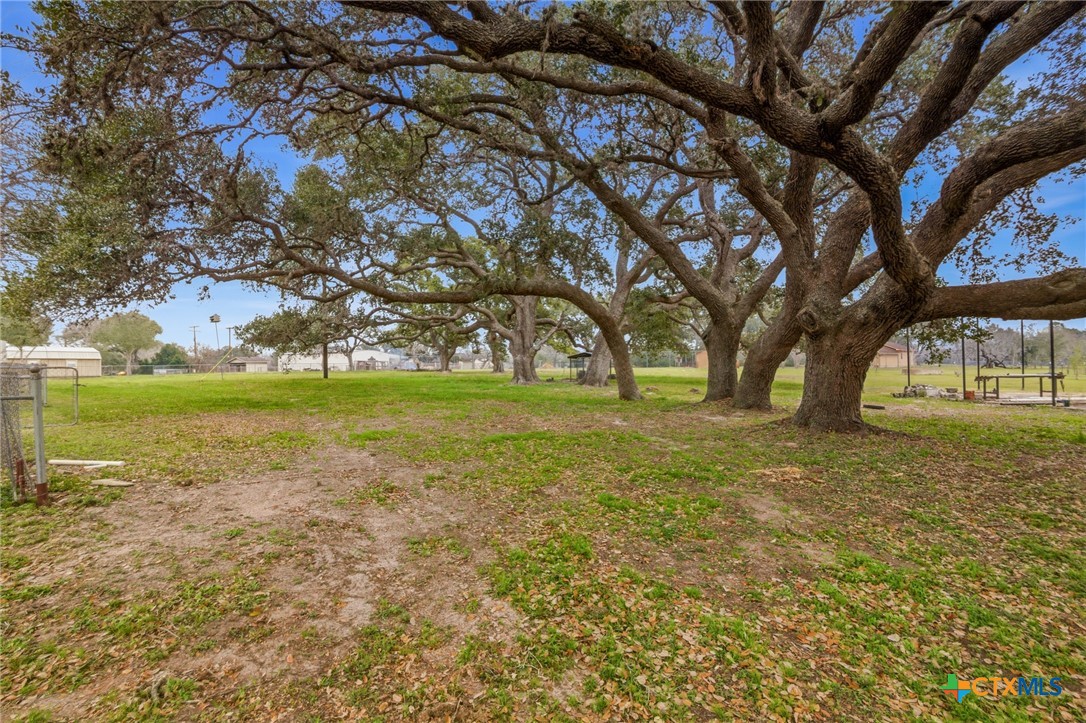 703 Tranquillo Drive Victoria, TX 77905 - Photo 4 of 34