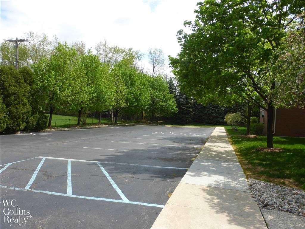 39196 Hayes Road Clinton Township, MI 48038 - Photo 17 of 20
