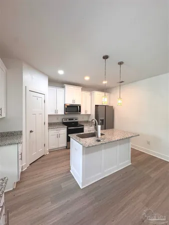 $2,995 | 5465 Abilene Court, Gulf Breeze, FL 32563