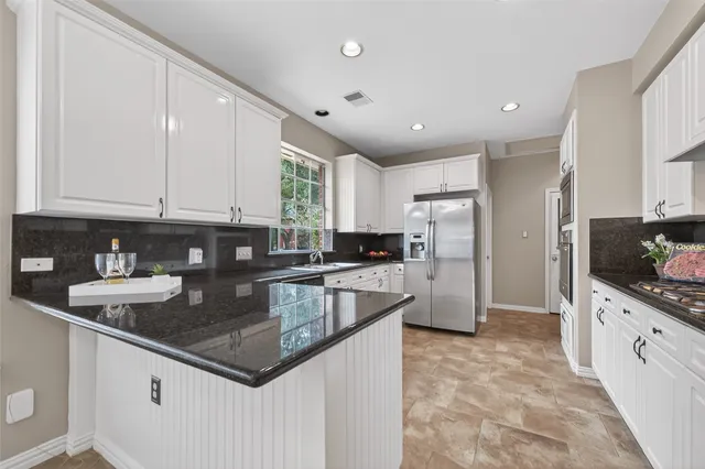 $450,000 | 5522 Whisper Ridge Drive, Sugar Land, TX 77479