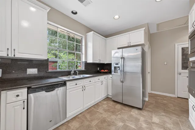 $450,000 | 5522 Whisper Ridge Drive, Sugar Land, TX 77479