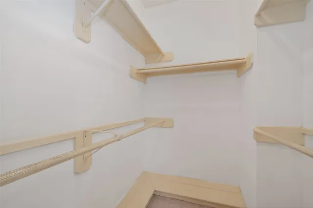 $450,000 | 5522 Whisper Ridge Drive, Sugar Land, TX 77479