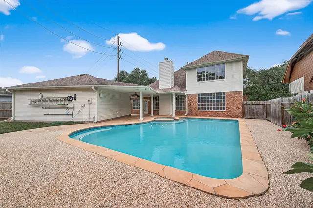 $450,000 | 5522 Whisper Ridge Drive, Sugar Land, TX 77479