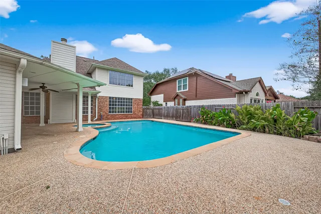 $450,000 | 5522 Whisper Ridge Drive, Sugar Land, TX 77479