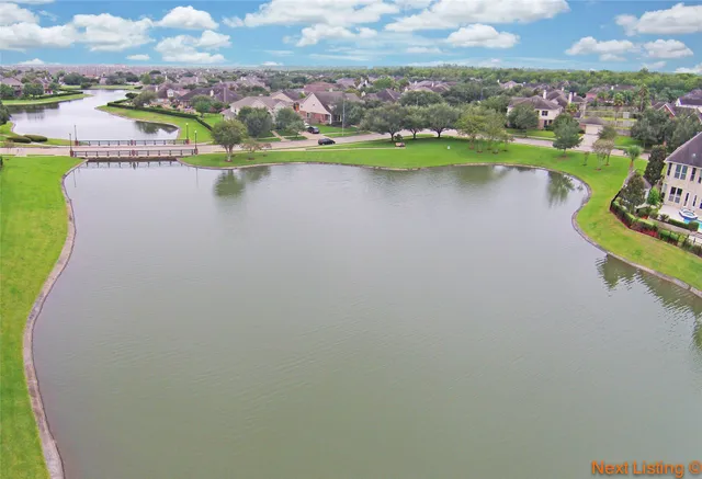 $450,000 | 5522 Whisper Ridge Drive, Sugar Land, TX 77479