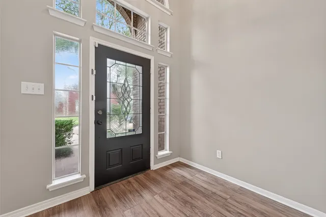 $450,000 | 5522 Whisper Ridge Drive, Sugar Land, TX 77479