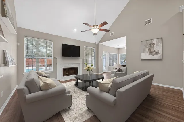 $450,000 | 5522 Whisper Ridge Drive, Sugar Land, TX 77479