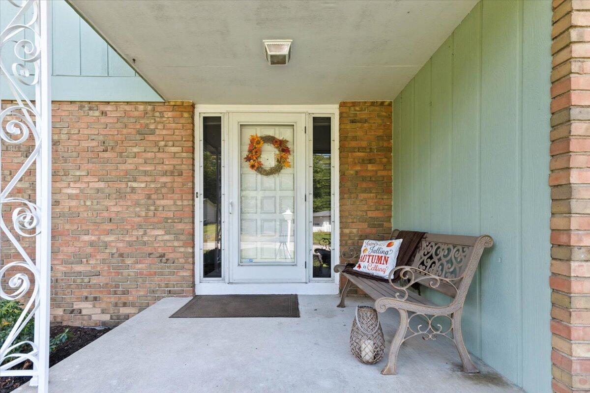 6295 Peach Tree Road Columbus, OH 43213 - Photo 3 of 29 Gallery Image 3