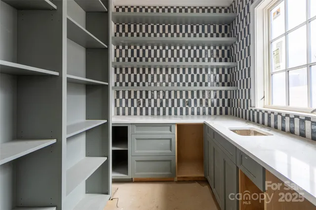 $2,000,000 | 1007 Dacavin Drive, Charlotte, NC 28226