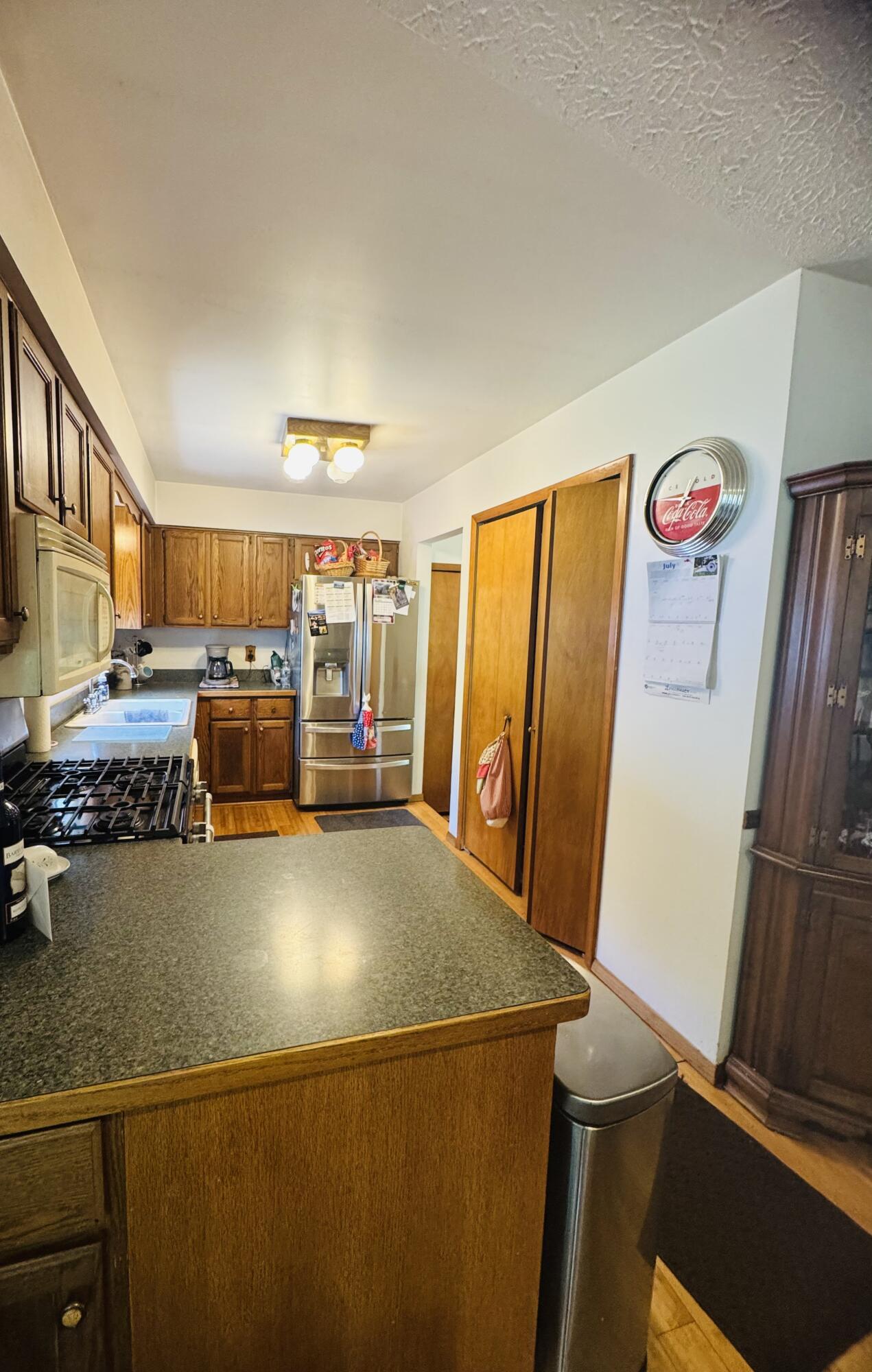 3726 Ruth Avenue Lansing, MI 48910 - Photo 11 of 44 IMG_1291