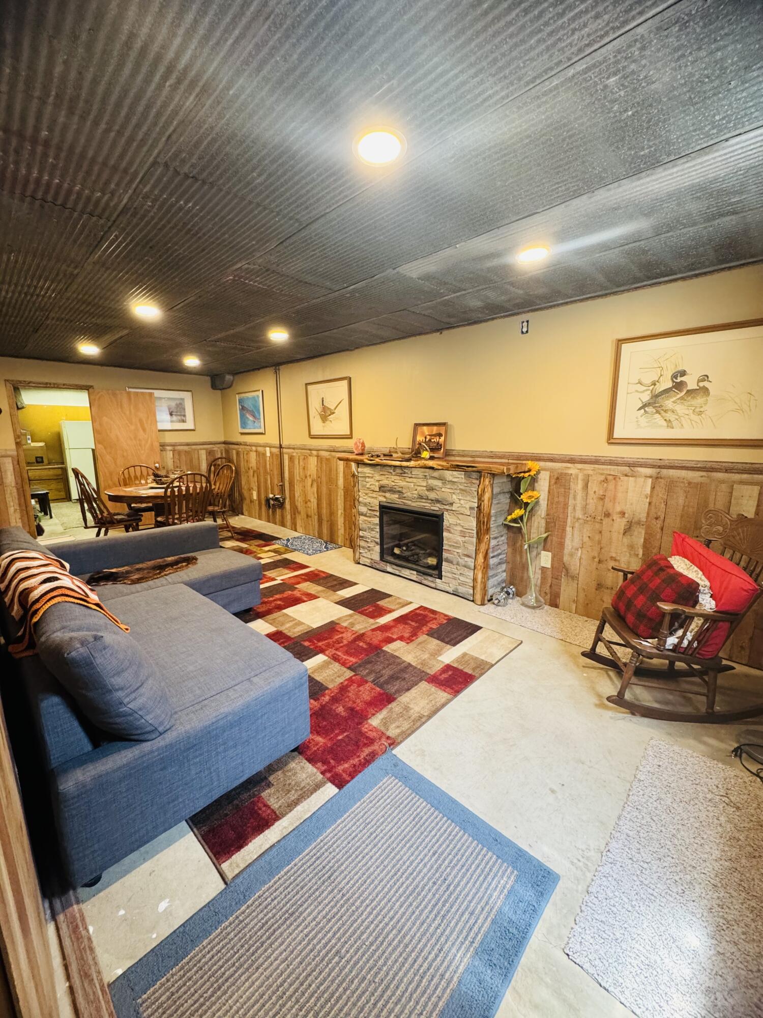 3726 Ruth Avenue Lansing, MI 48910 - Photo 25 of 44 IMG_1315