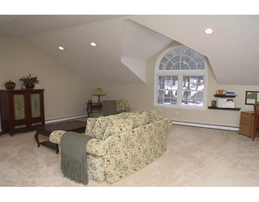73 Wayside Inn Road Marlborough, MA 01752 - Photo 11 of 13