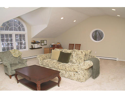 73 Wayside Inn Road Marlborough, MA 01752 - Photo 12 of 13