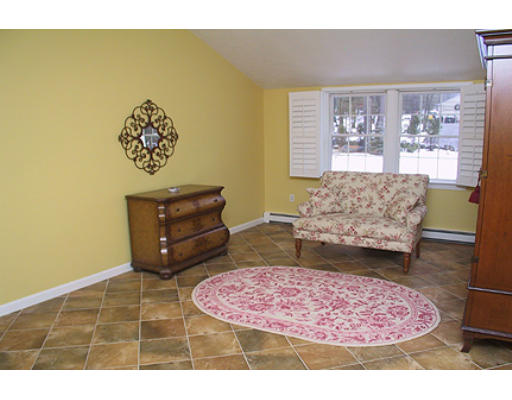 73 Wayside Inn Road Marlborough, MA 01752 - Photo 5 of 13