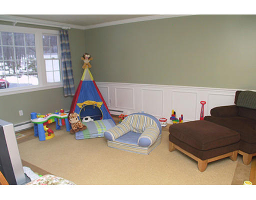 73 Wayside Inn Road Marlborough, MA 01752 - Photo 7 of 13