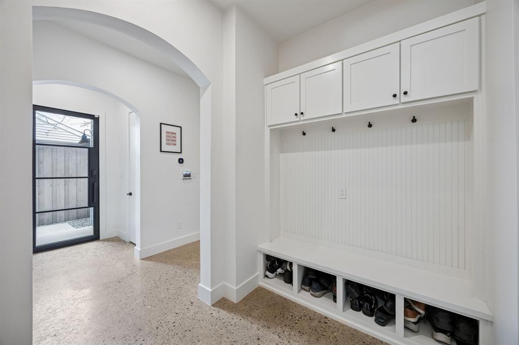 5104 Vandelia Street Dallas, TX 75235 - Photo 17 of 40 a view of an empty room