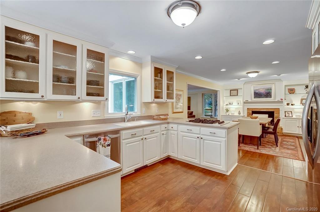 229 Boyce Road Charlotte, NC 28211 - Photo 11 of 32 Gallery Image 11