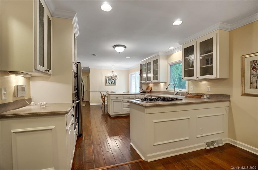229 Boyce Road Charlotte, NC 28211 - Photo 8 of 32 Gallery Image 8