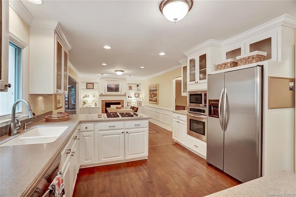 229 Boyce Road Charlotte, NC 28211 - Photo 10 of 32 Gallery Image 10
