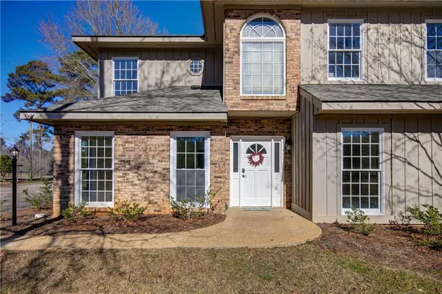 $770,000 | 142 Carr Road, LaGrange, GA 30241