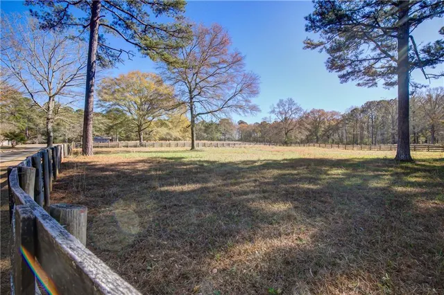 $770,000 | 142 Carr Road, LaGrange, GA 30241