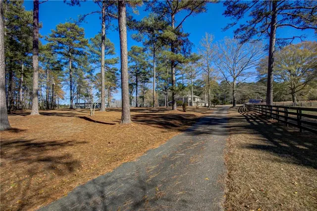 $770,000 | 142 Carr Road, LaGrange, GA 30241