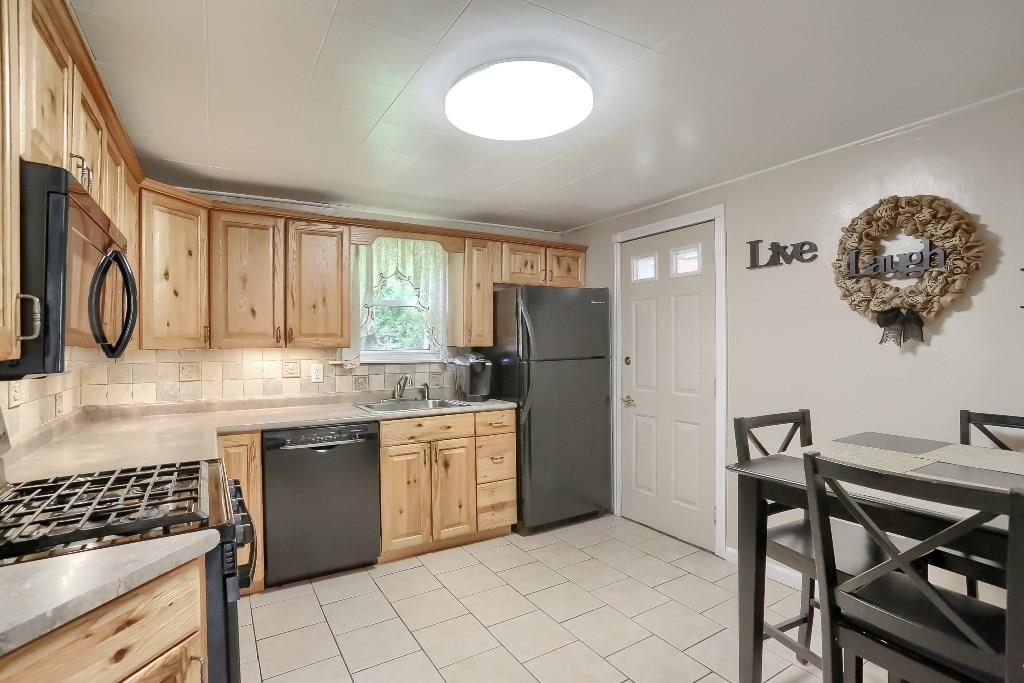 7310 Shannon Road Verona, PA 15147 - Photo 14 of 25 Gallery Image 14