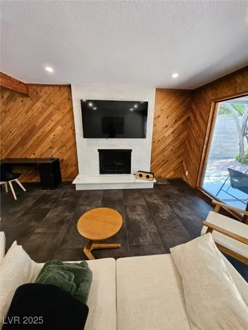 $2,900 | 1308 South 16th Street, Las Vegas, NV 89104