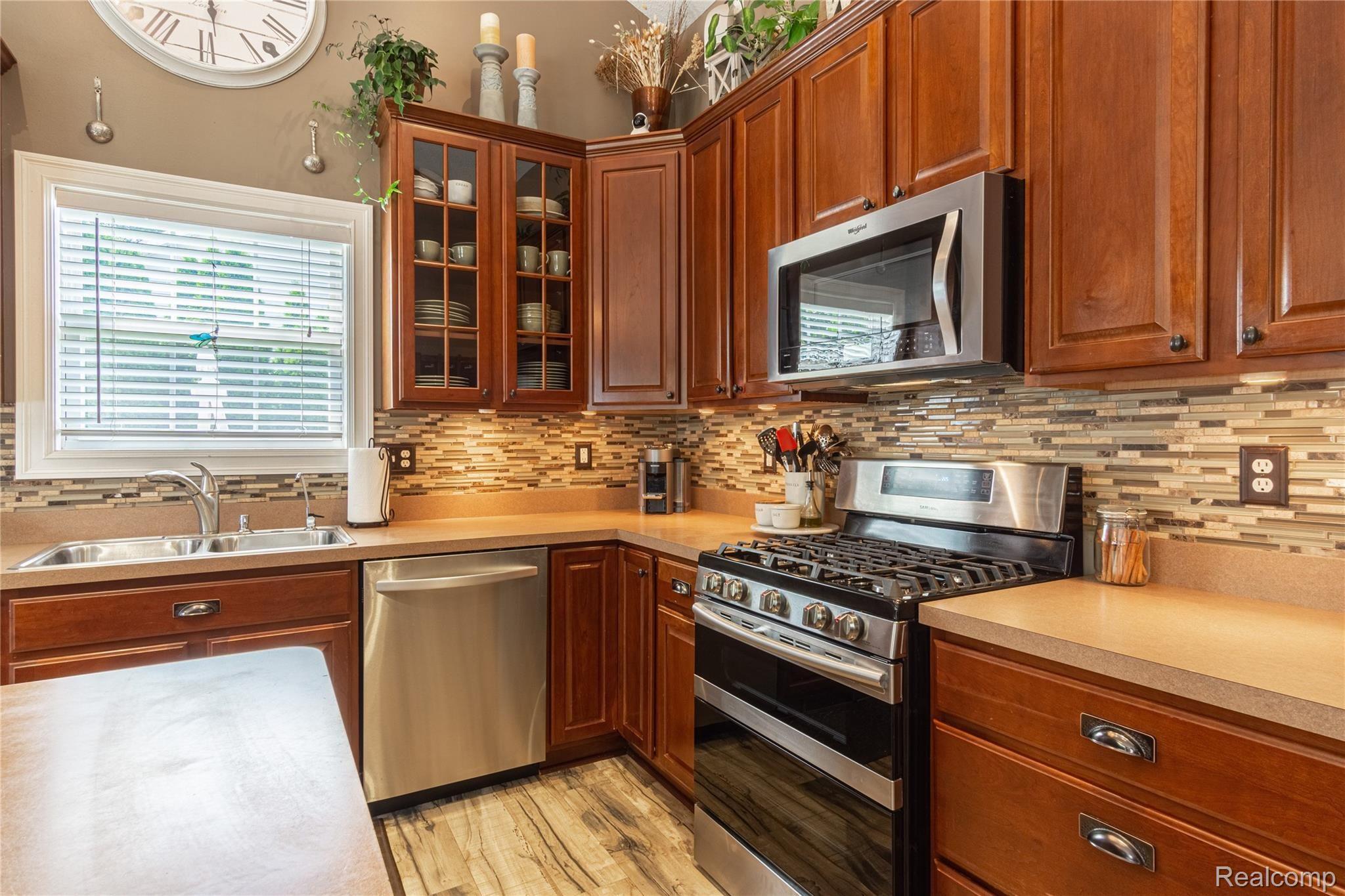 16203 River Ridge Trail Linden, MI 48451 - Photo 8 of 31 Interiors (19 of 56).jpg