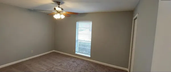a view of empty room with window