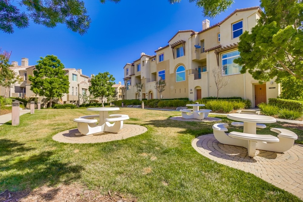 592 Almond Road San Marcos, CA 92078 - Photo 17 of 18 Gallery Image 17