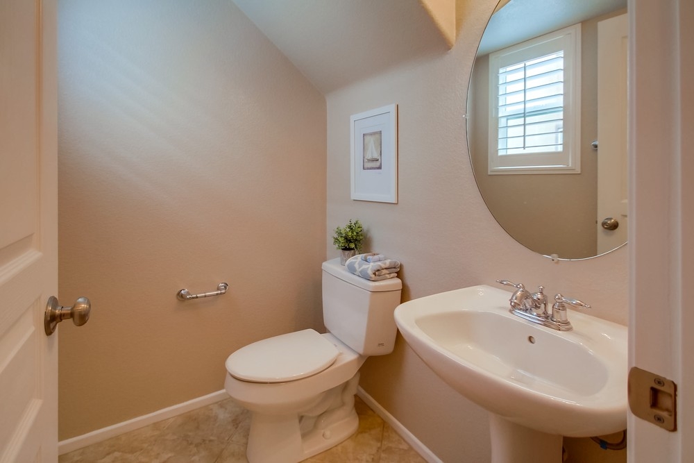 592 Almond Road San Marcos, CA 92078 - Photo 7 of 18 Gallery Image 7