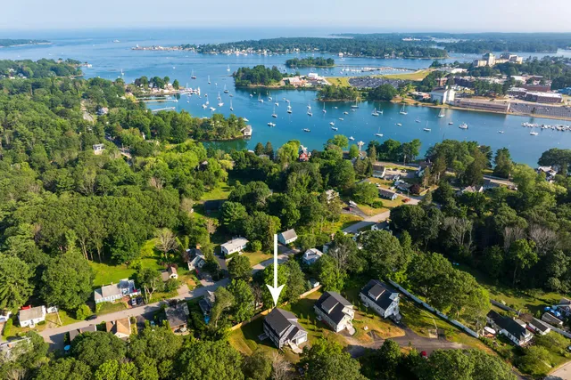 $1,059,000 | 12 Gillis Drive, Unit 3, Kittery, ME 03904