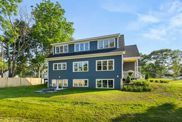 $1,059,000 | 12 Gillis Drive, Unit 3, Kittery, ME 03904