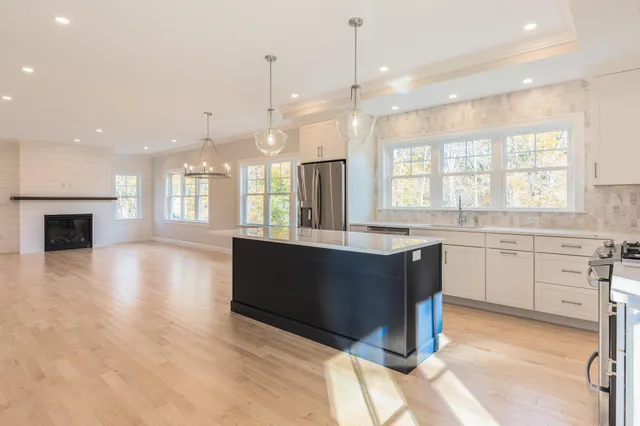 $1,049,000 | 12 Gillis Drive, Unit 3, Kittery, ME 03904