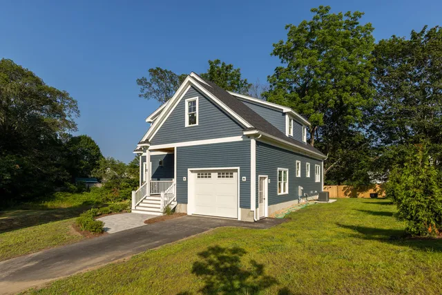 $1,059,000 | 12 Gillis Drive, Unit 3, Kittery, ME 03904