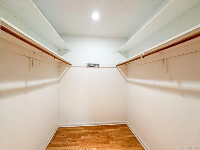 $400,000 | 18 Granada Crescent, Unit 1, White Plains, NY 10603