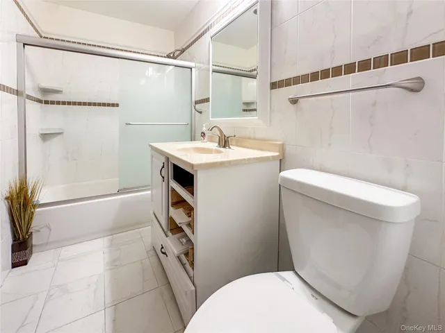 $400,000 | 18 Granada Crescent, Unit 1, White Plains, NY 10603