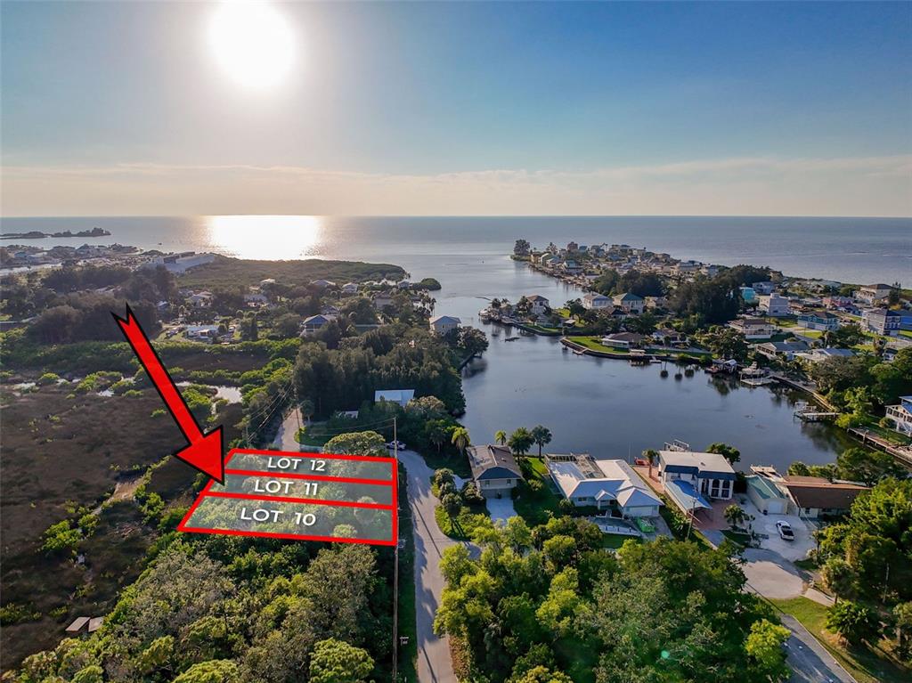 12 Nowiki Avenue Hudson, FL 34667 - Photo 3 of 20 a view of a city