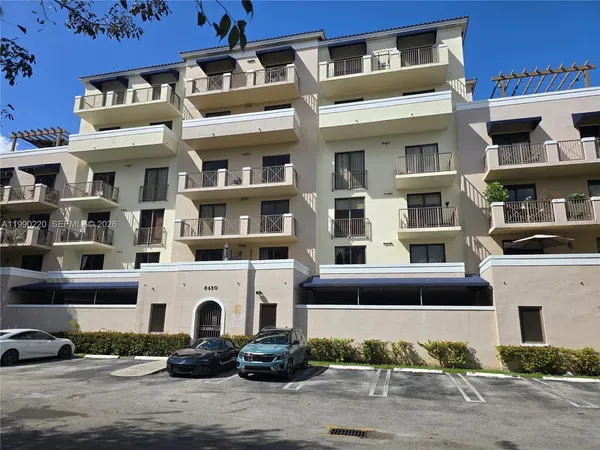 $2,350 | 8430 Southwest 8th Street, Unit 308B, Miami, FL 33144