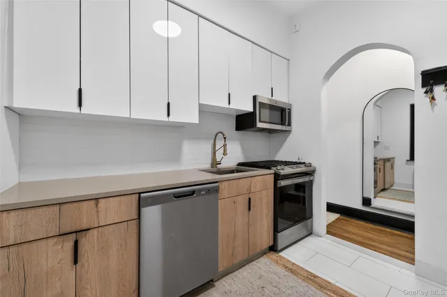 $4,600 | 407 Central Park West, Unit 1A | Upper West Side