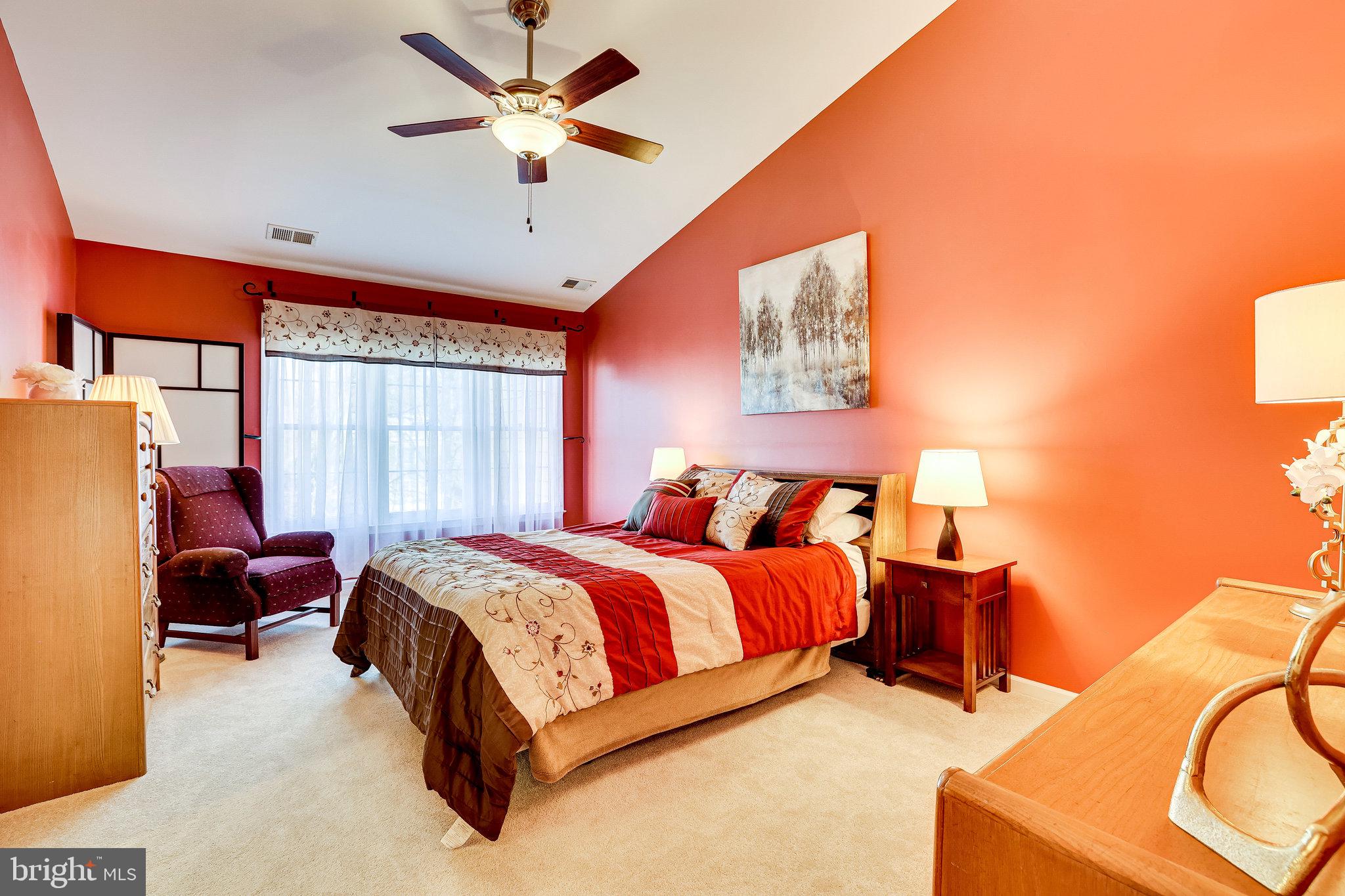 1223 Woodbrook Court Reston, VA 20194 - Photo 33 of 86 Primary bedroom with vaulted ceilings