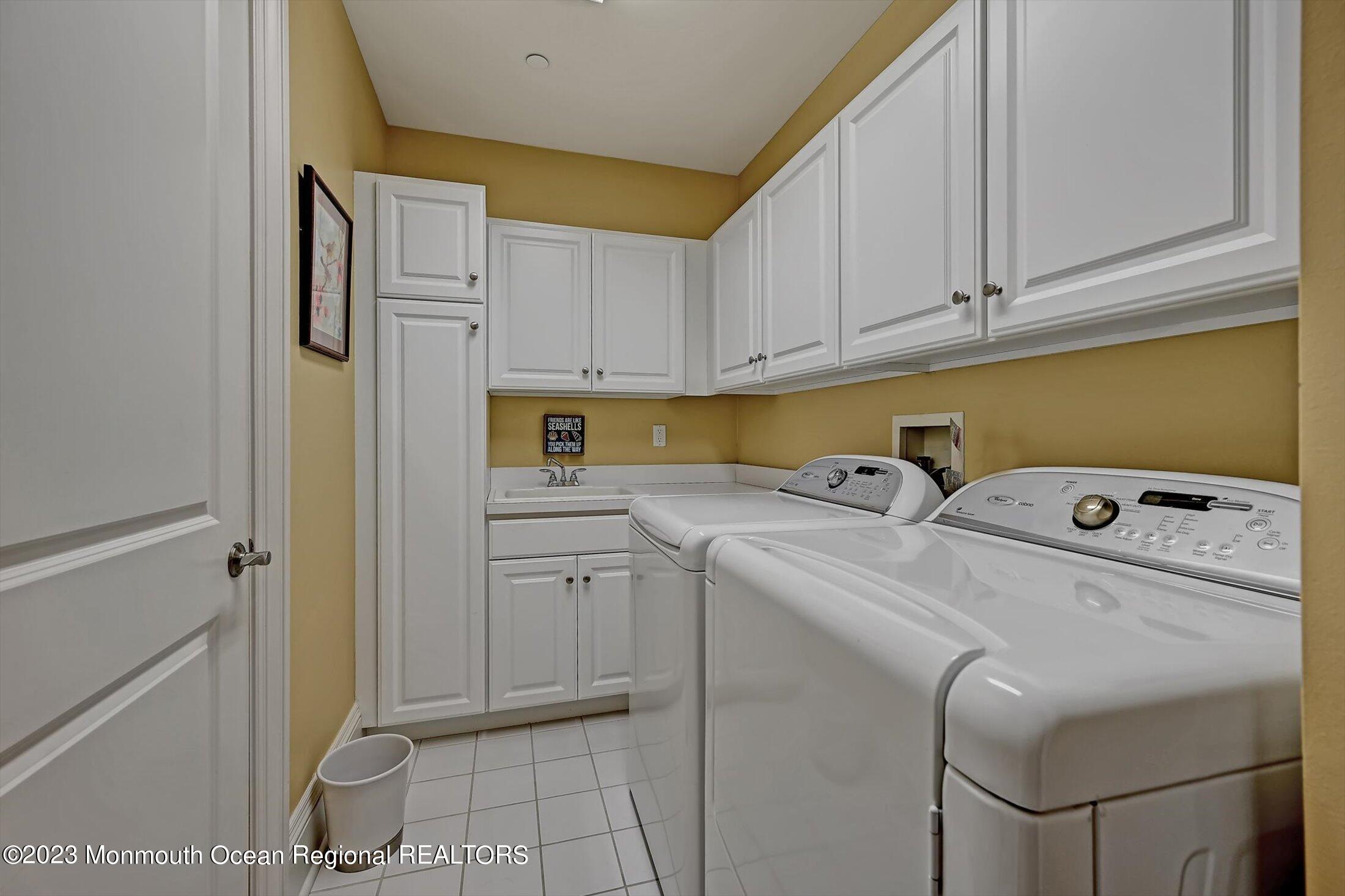 232 Oval Road Manasquan, NJ 08736 - Photo 40 of 56 39-Laundry