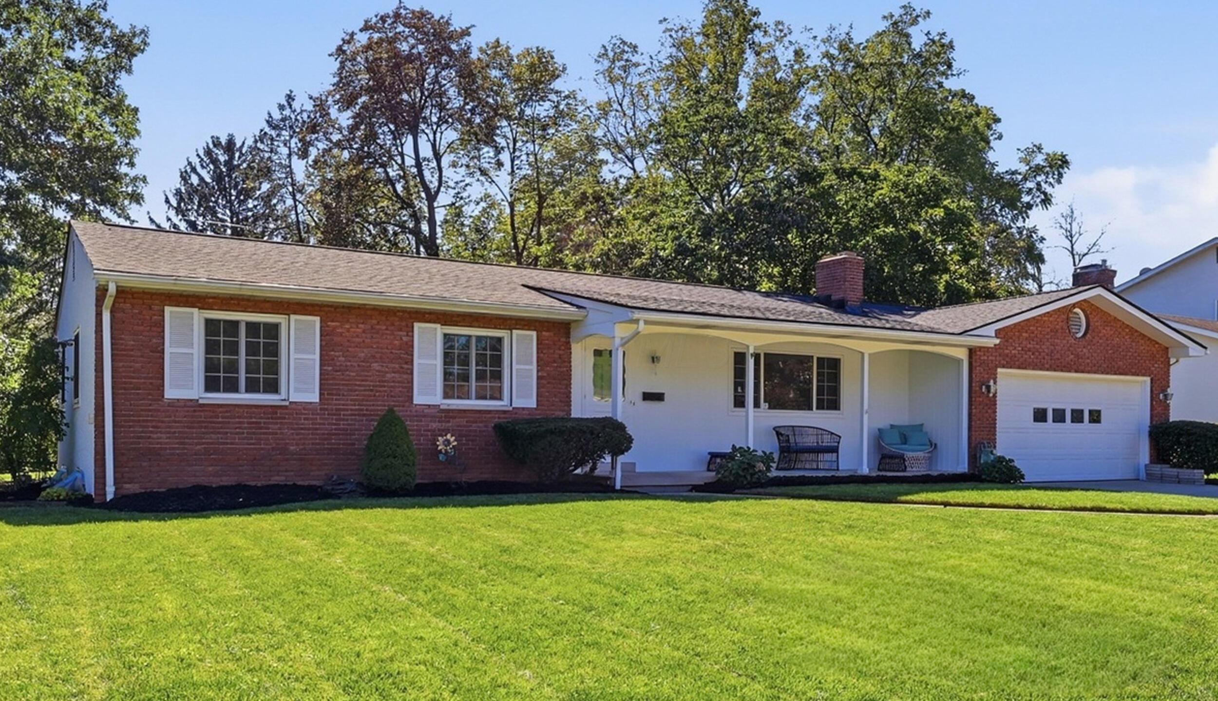 1015 Woodmere Road Columbus, OH 43220 - Photo 2 of 32 2_072a3038