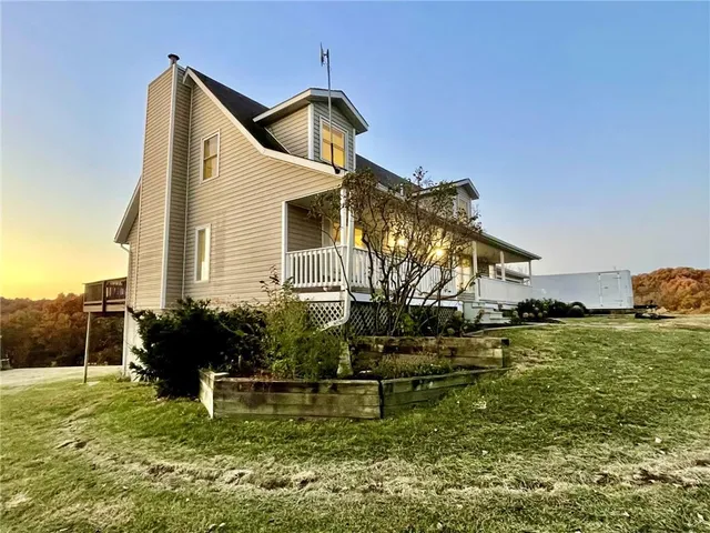 $449,900 | 48451 Club Road, Milan, MO 63556