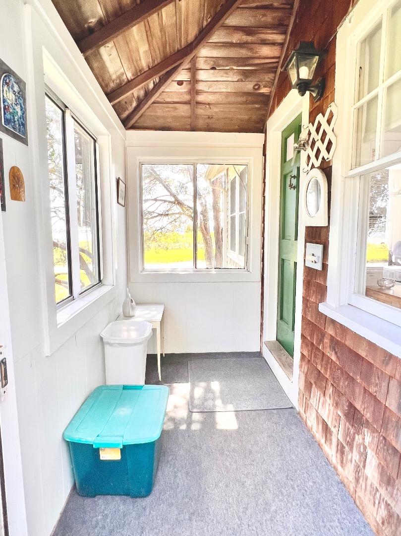 45 Windemere Road Oak Bluffs, MA 02557 - Photo 7 of 89 Front Entrance