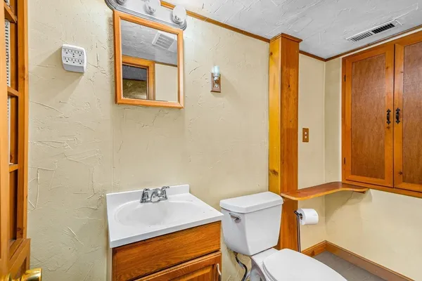 $359,990 | 24 Cote Lane, Sutton, MA 01590